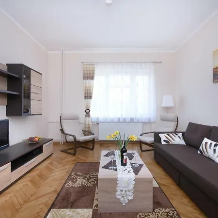 Apartment Mirada *